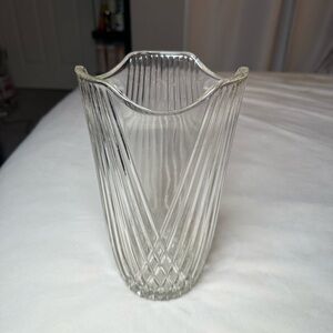 Vintage Vase E.O. Brody Co. Ohio USA Diamond Crisscross Clear Glass 10.5" Tall